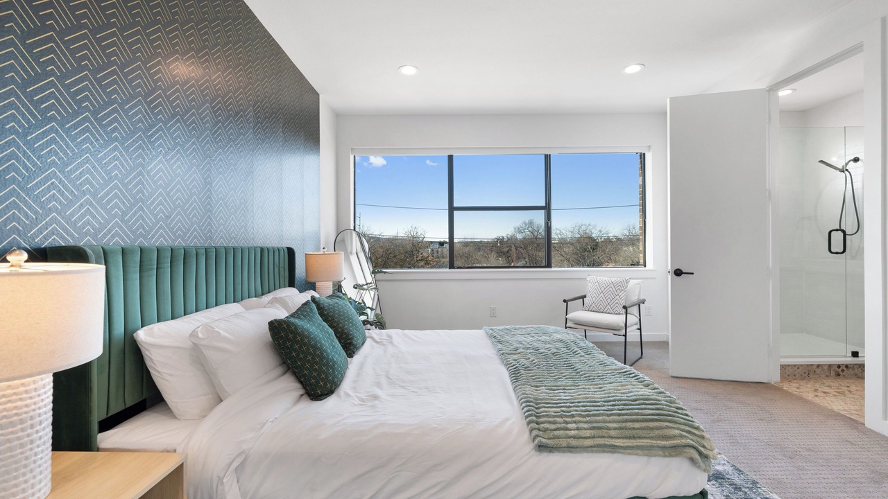 Photo of Bedroom in Oak Lawn