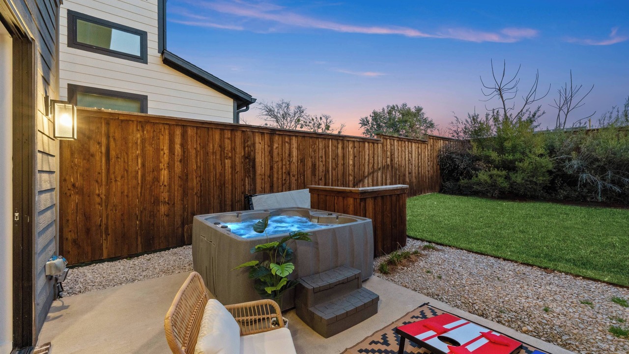 Photo of Patio Balcony in Oak Lawn