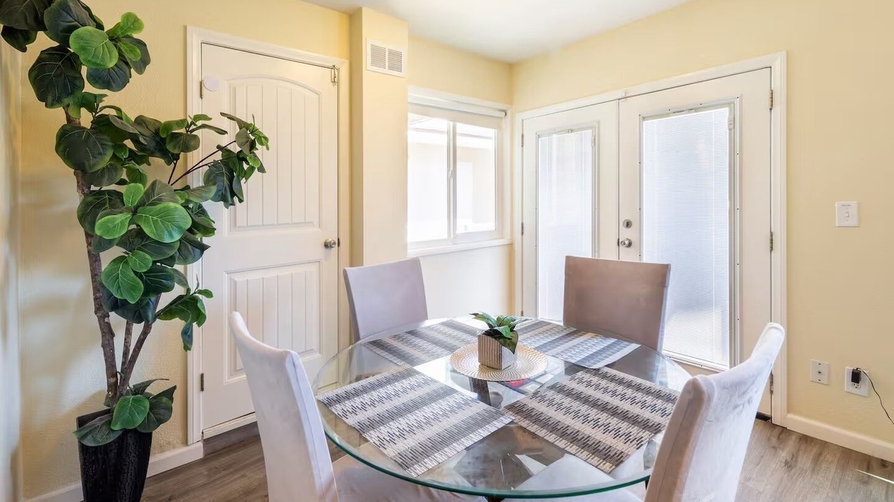 Photo of Others in Kit Carson