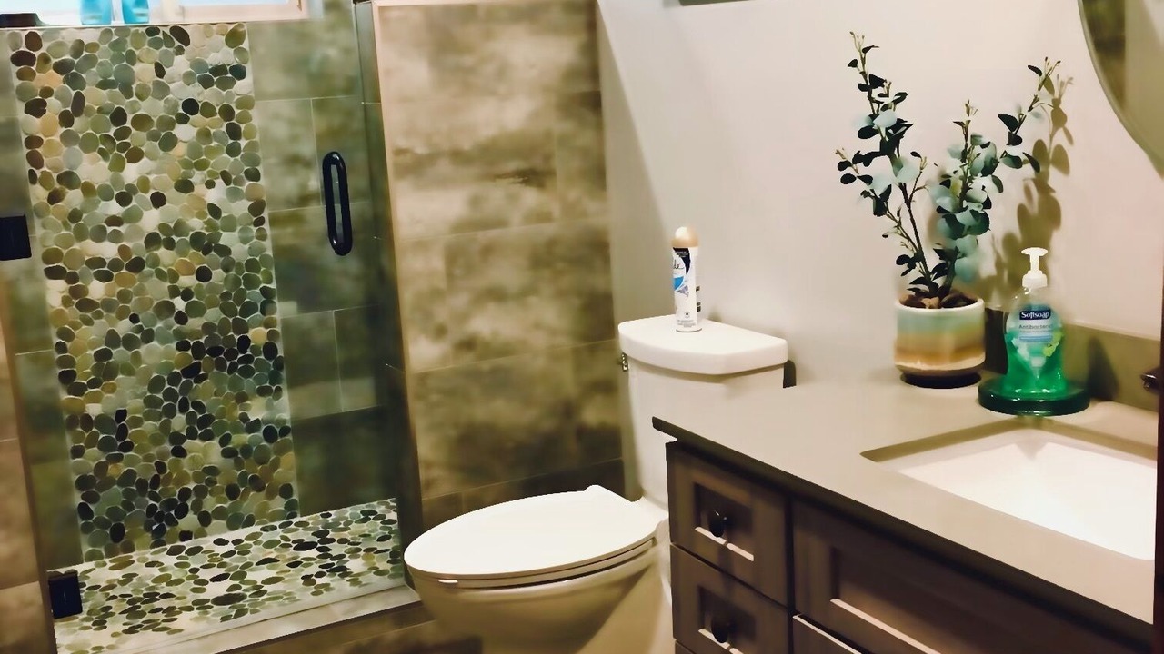 Photo of Bathroom in Dorrington