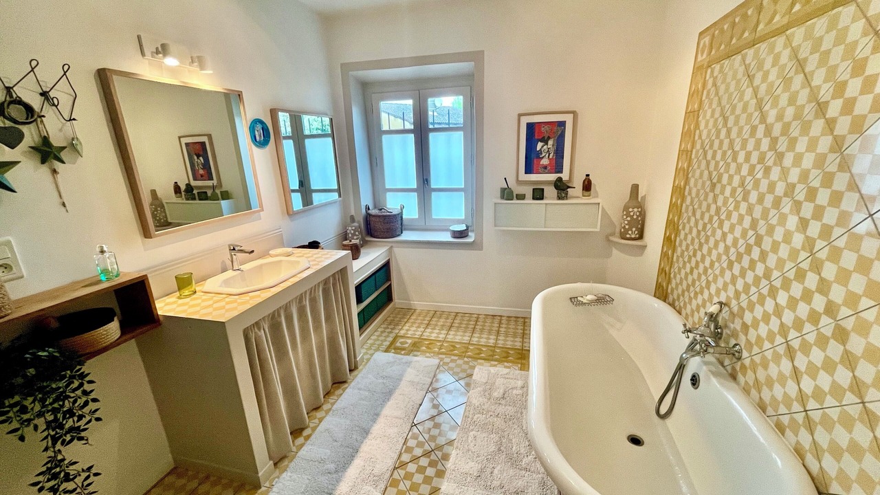 Photo of Bathroom in Entraigues-sur-la-Sorgue