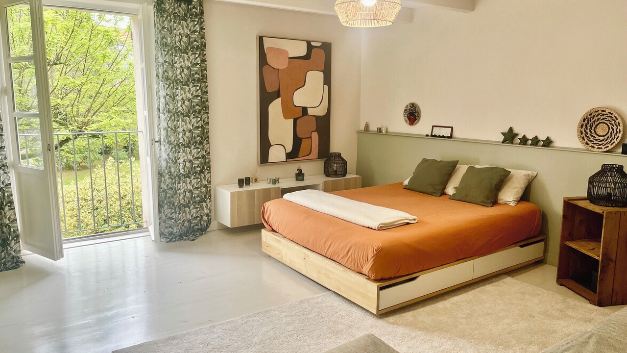 Photo of Bedroom in Entraigues-sur-la-Sorgue