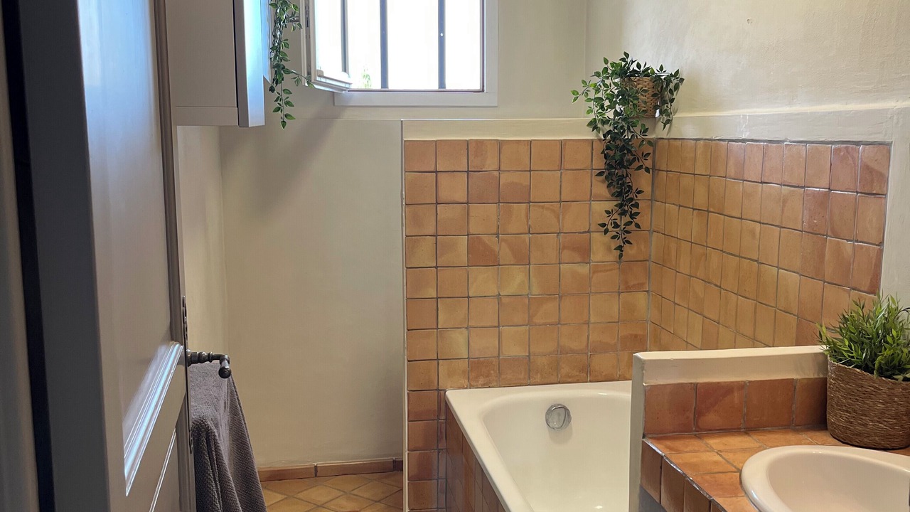 Photo of Bathroom in Entraigues-sur-la-Sorgue