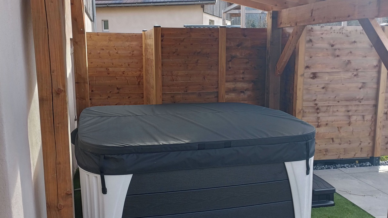 Photo of Patio Balcony in Les Combes