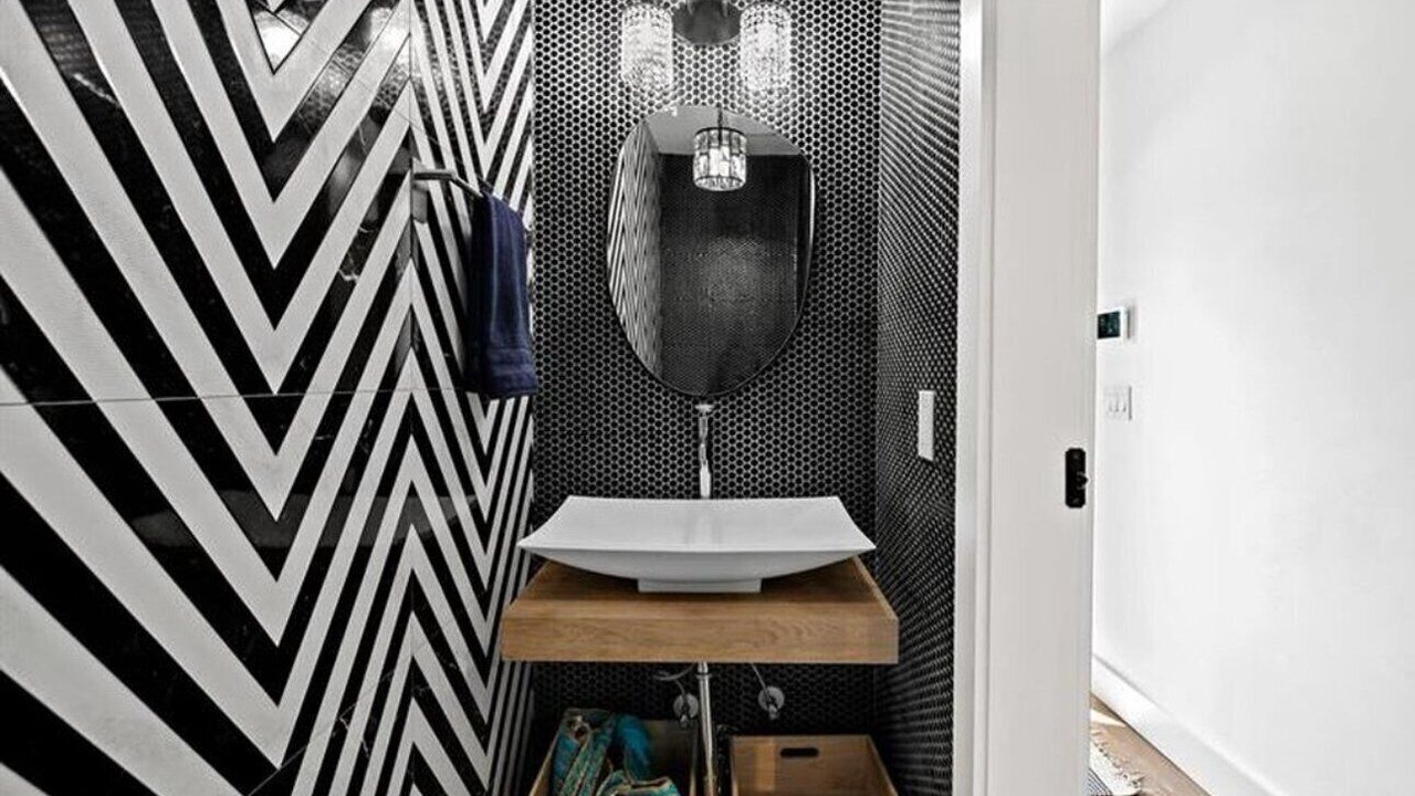 Photo of Bathroom in Tropic Isle