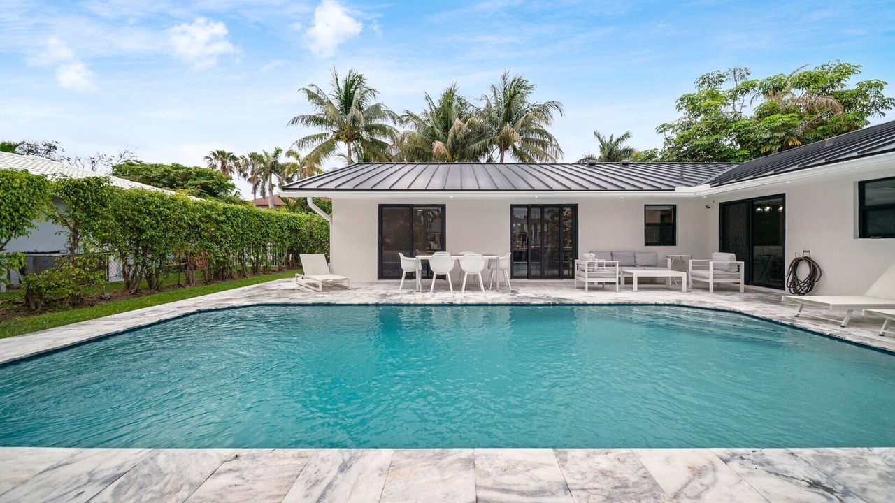 Photo of Outdoor in Tropic Isle