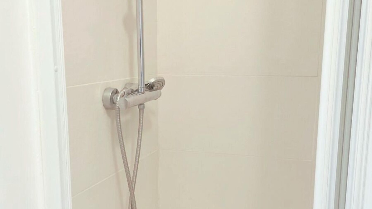 Photo of Bathroom in Ecartelee-Bonabry-Orieres-Paron