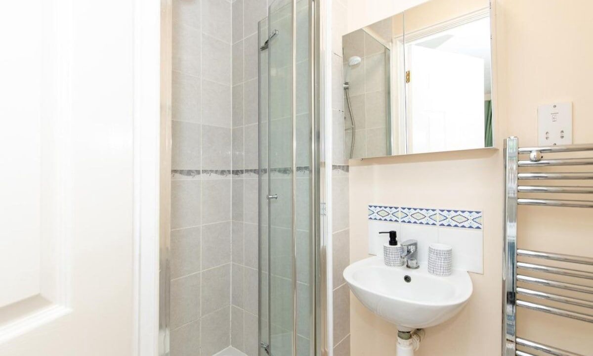 Photo of Bathroom in Southampton City Centre