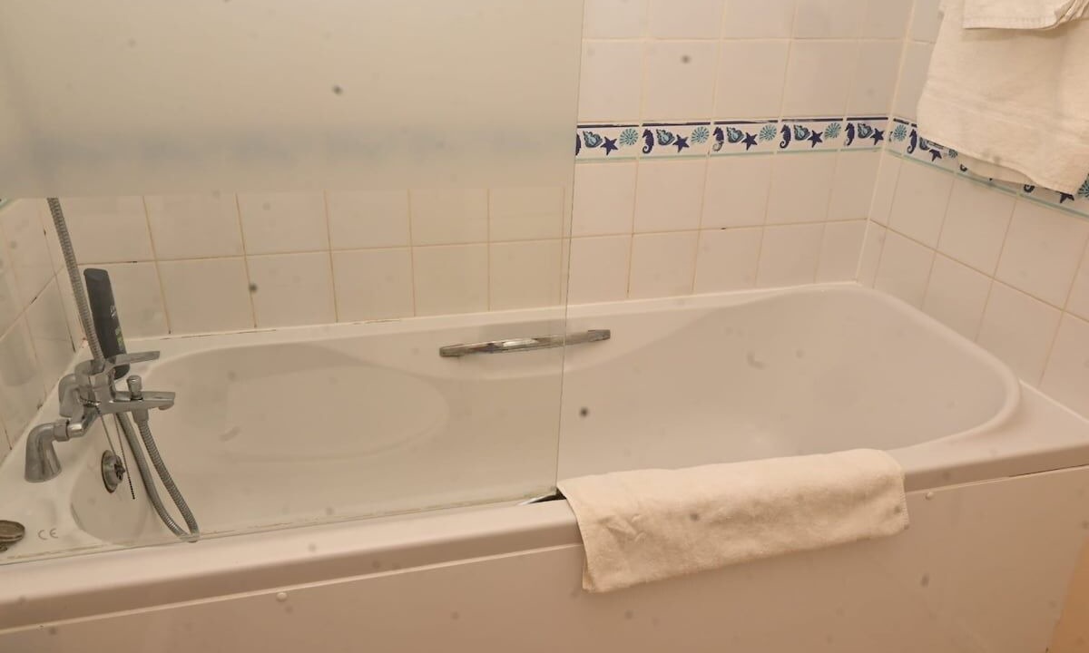 Photo of Bathroom in Southampton City Centre
