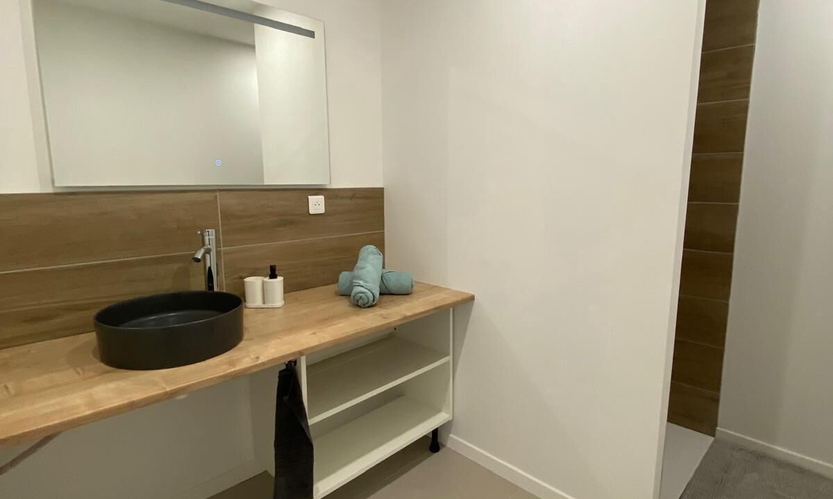 Photo of Bathroom in Beauvoir-de-Marc