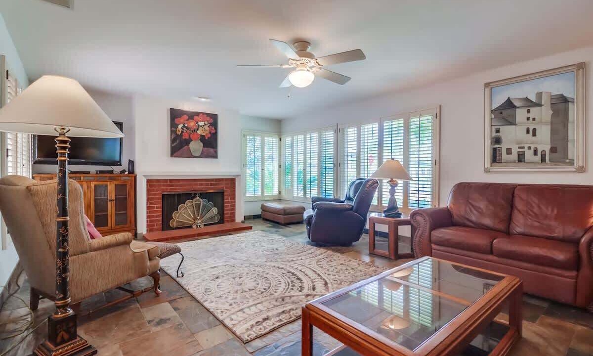 Photo of Livingroom in La Jolla Shores