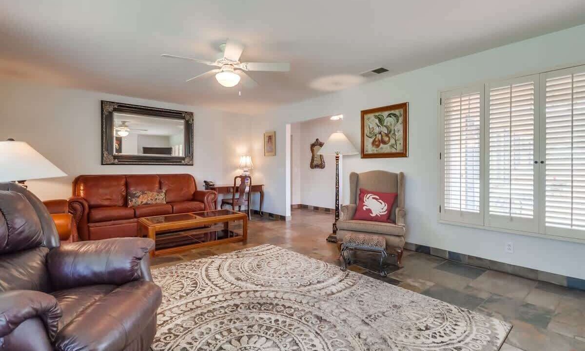 Photo of Livingroom in La Jolla Shores
