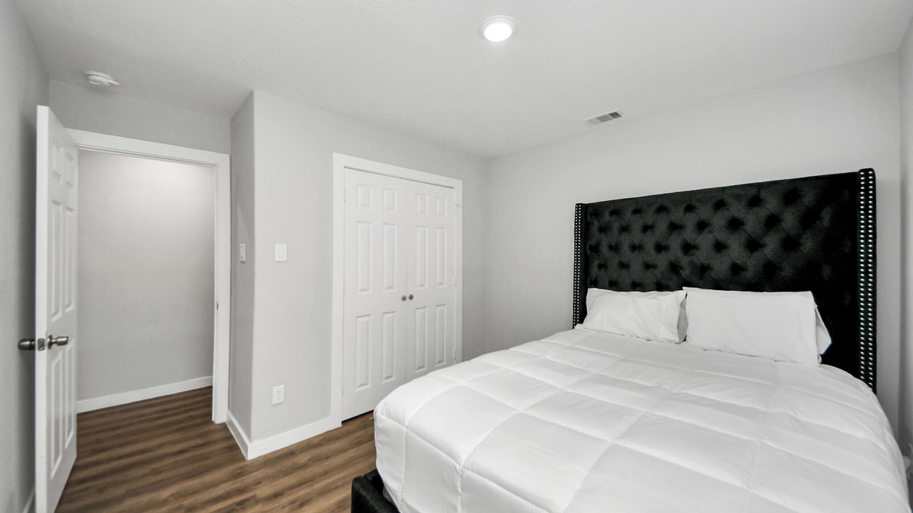 Photo of Bedroom in Northeast Houston