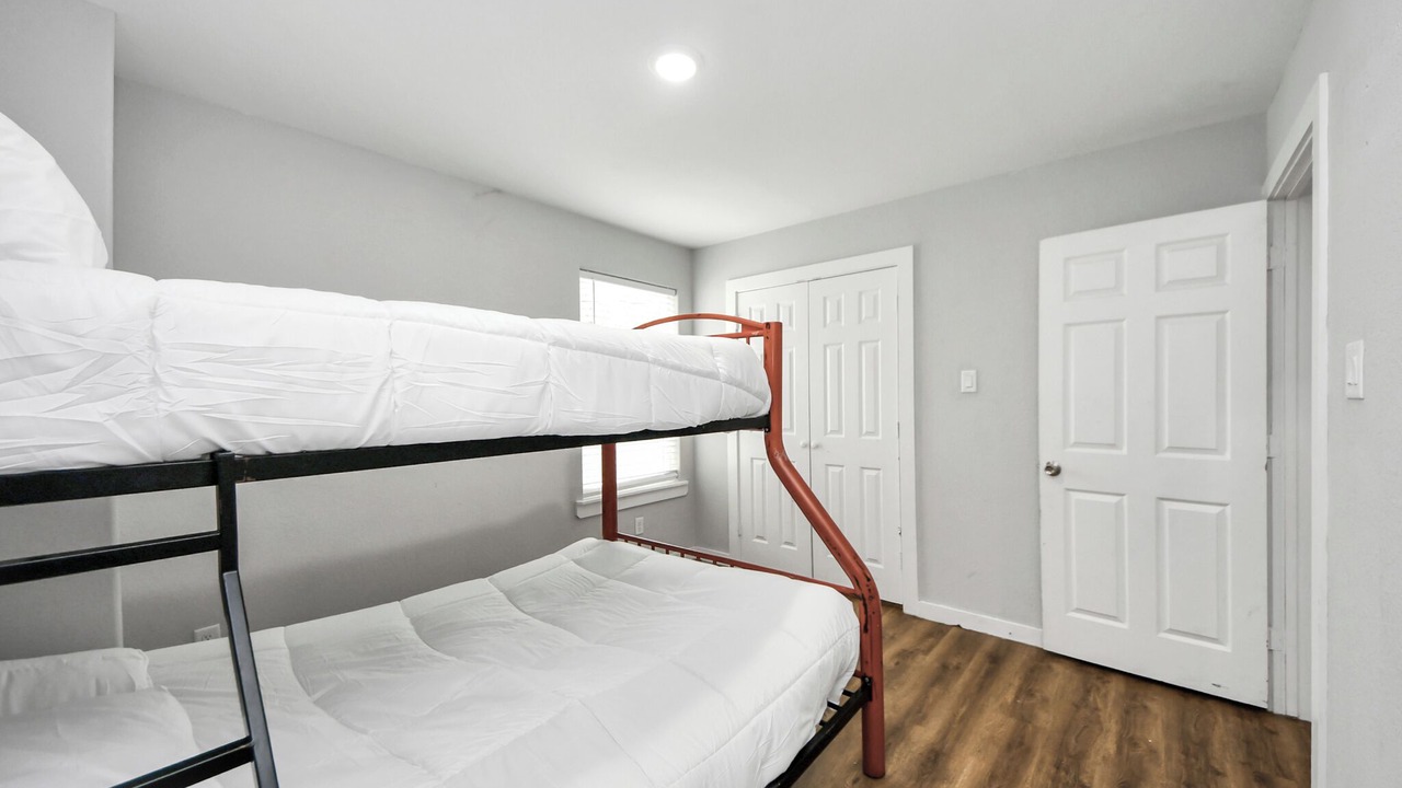 Photo of Bedroom in Northeast Houston