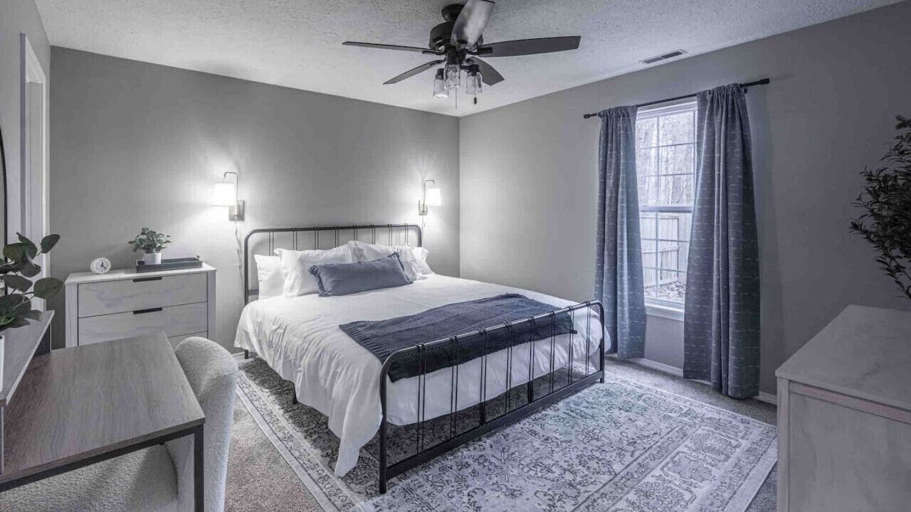 Photo of Bedroom in Evansville