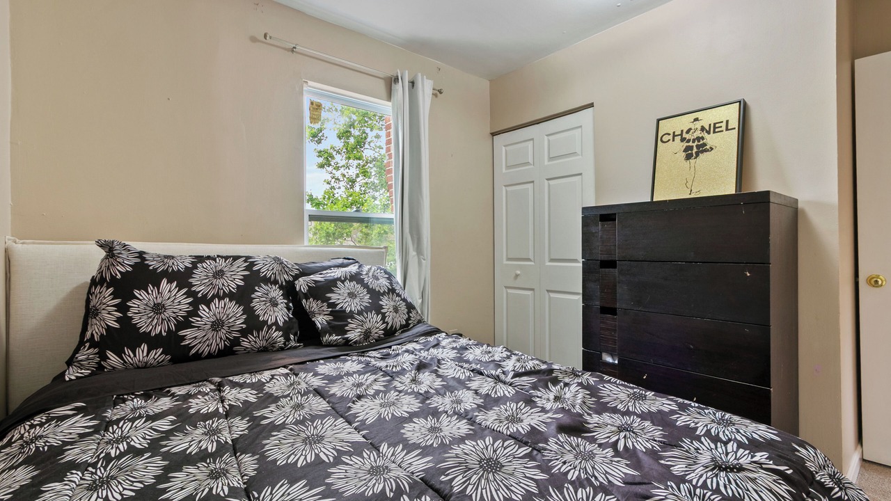 Photo of Bedroom in Calverton
