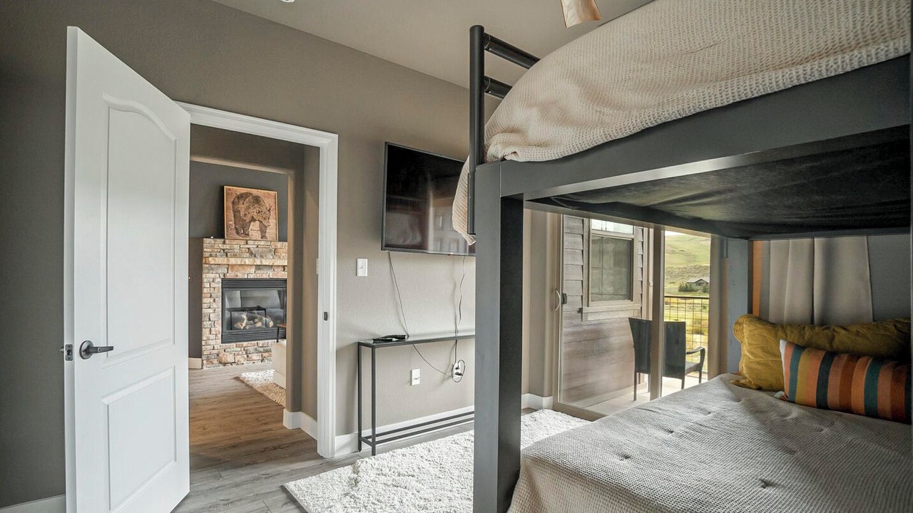 Photo of Bedroom in Silvercreek
