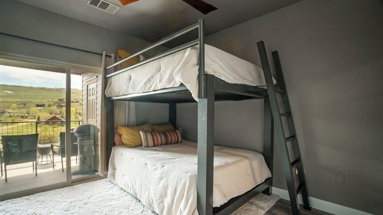 Photo of Bedroom in Silvercreek