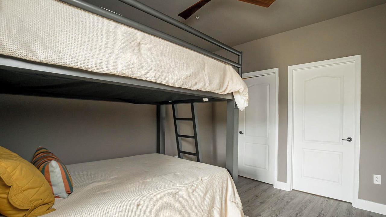 Photo of Bedroom in Silvercreek