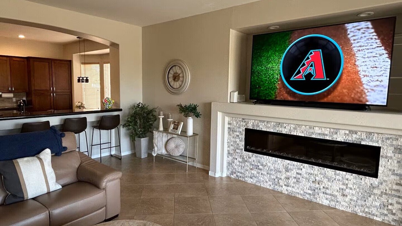 Photo of Livingroom in Desert Ridge