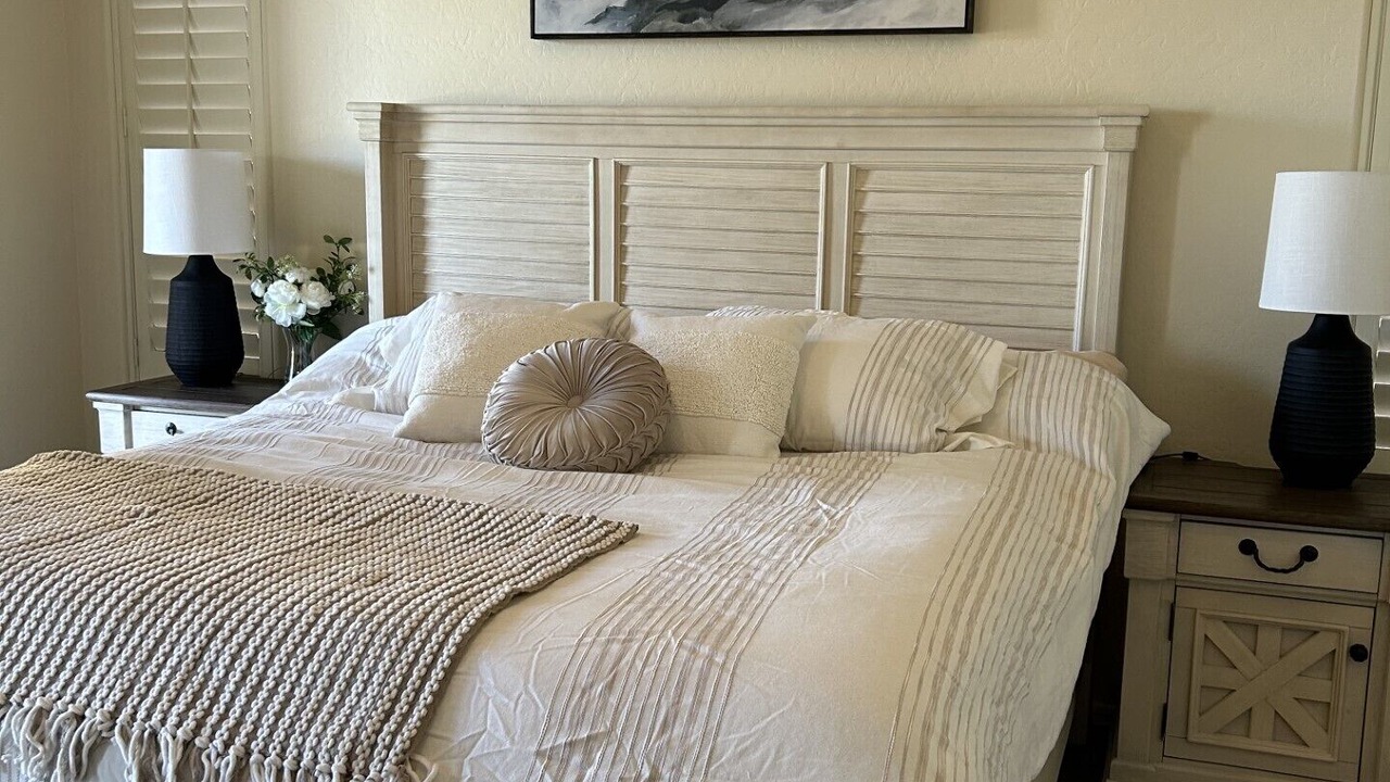 Photo of Bedroom in Desert Ridge