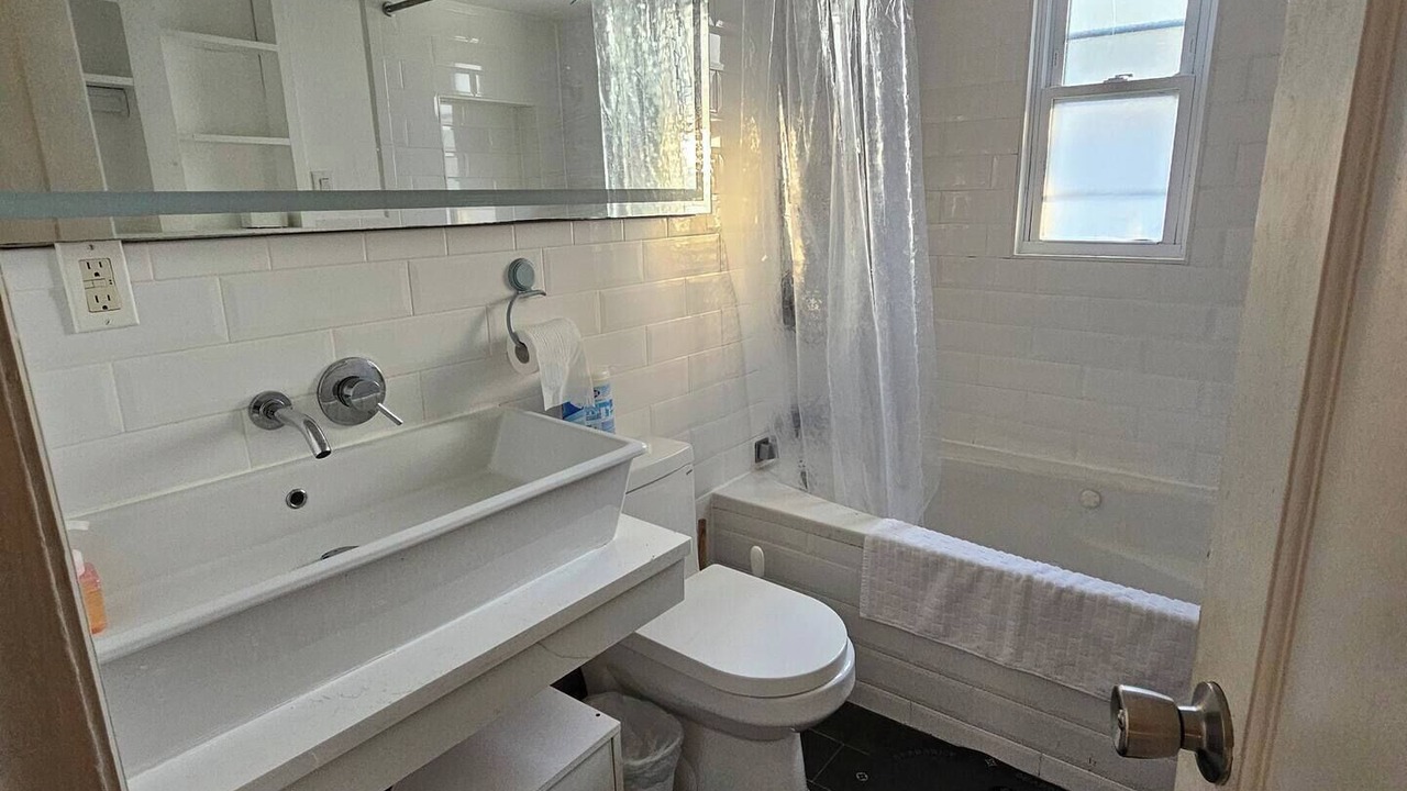 Photo of Bathroom in Fort Lee