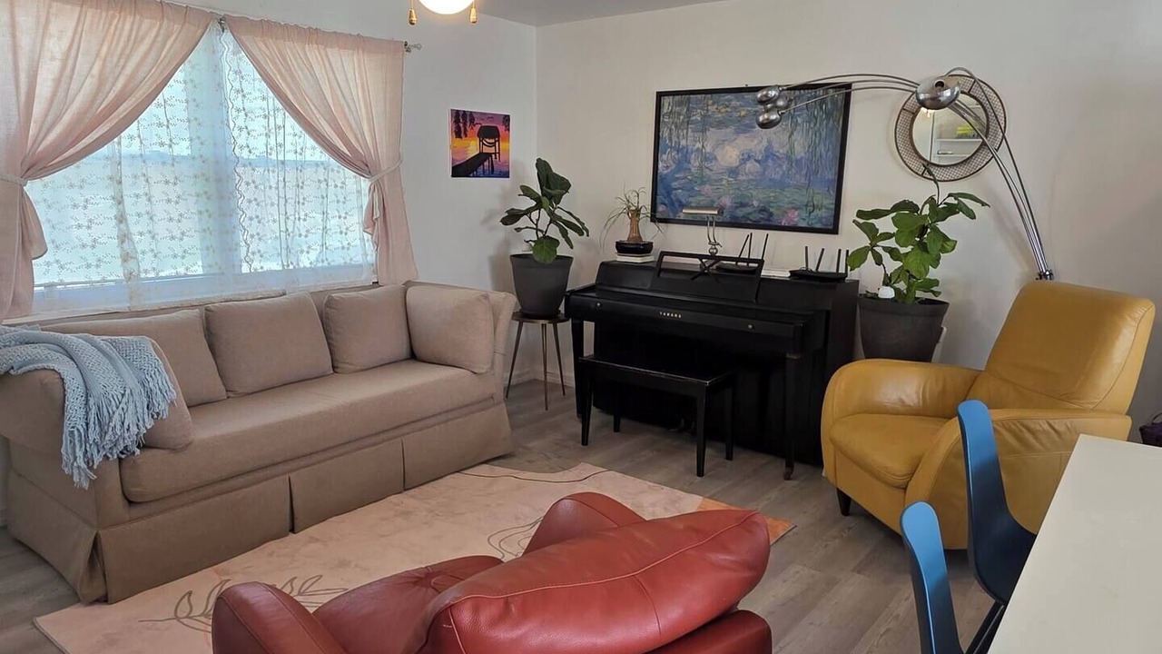 Photo of Livingroom in Fort Lee