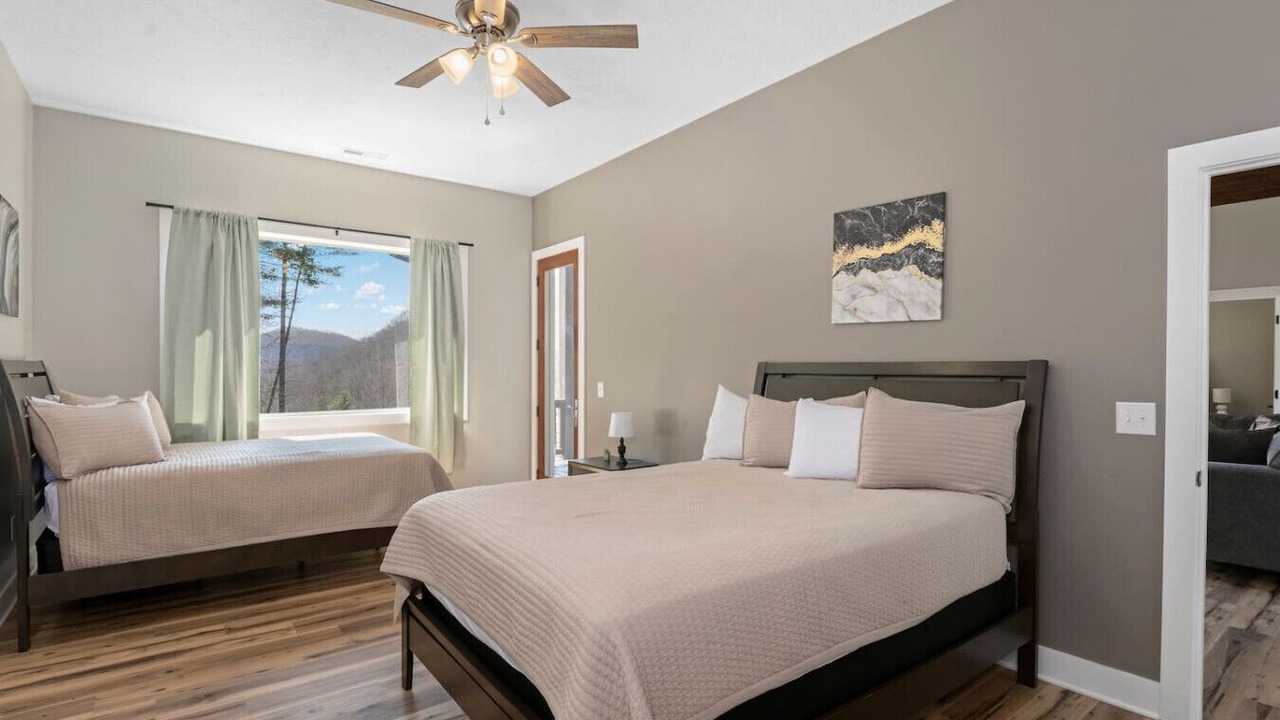 Photo of Bedroom in Sylva