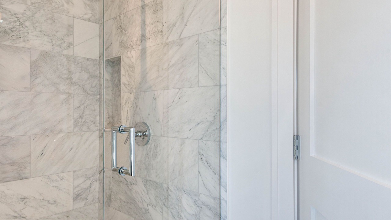 Photo of Bathroom in Surfside