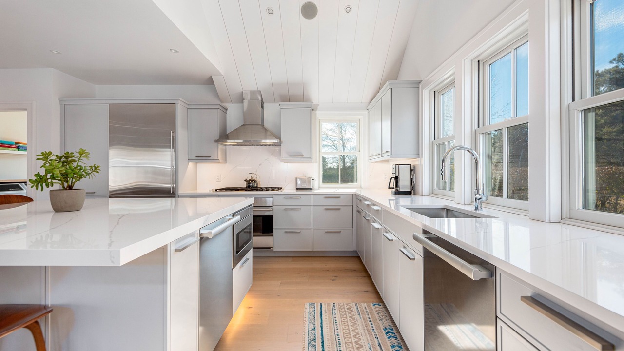 Photo of Kitchen in Surfside