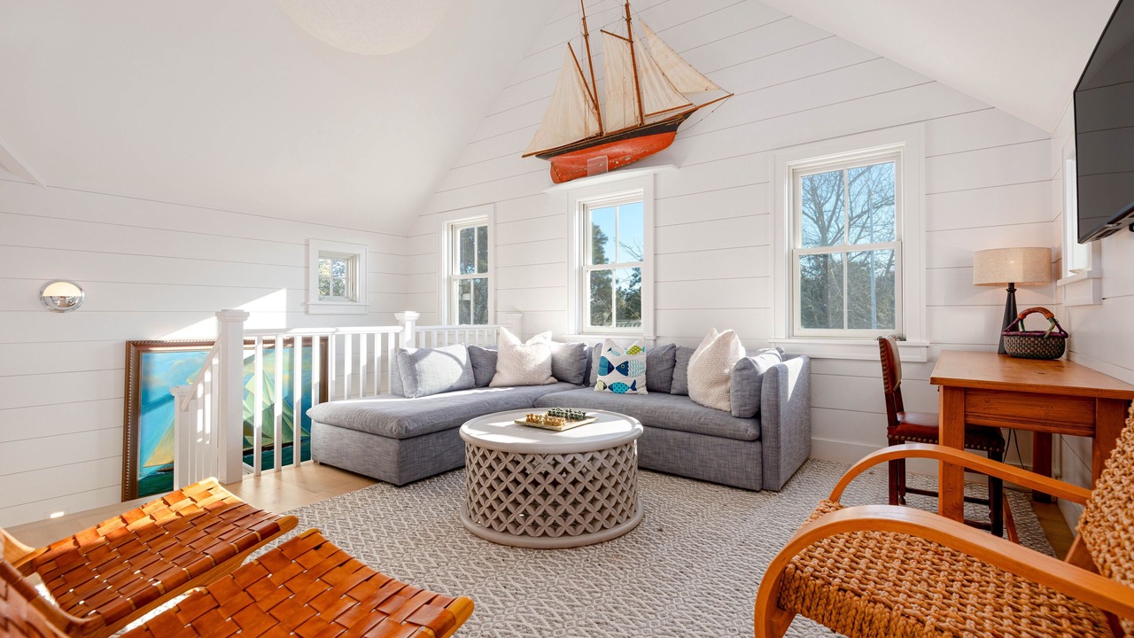Photo of Livingroom in Surfside