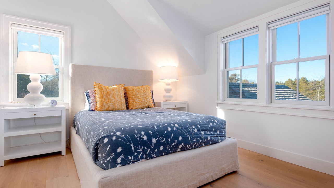 Photo of Bedroom in Surfside