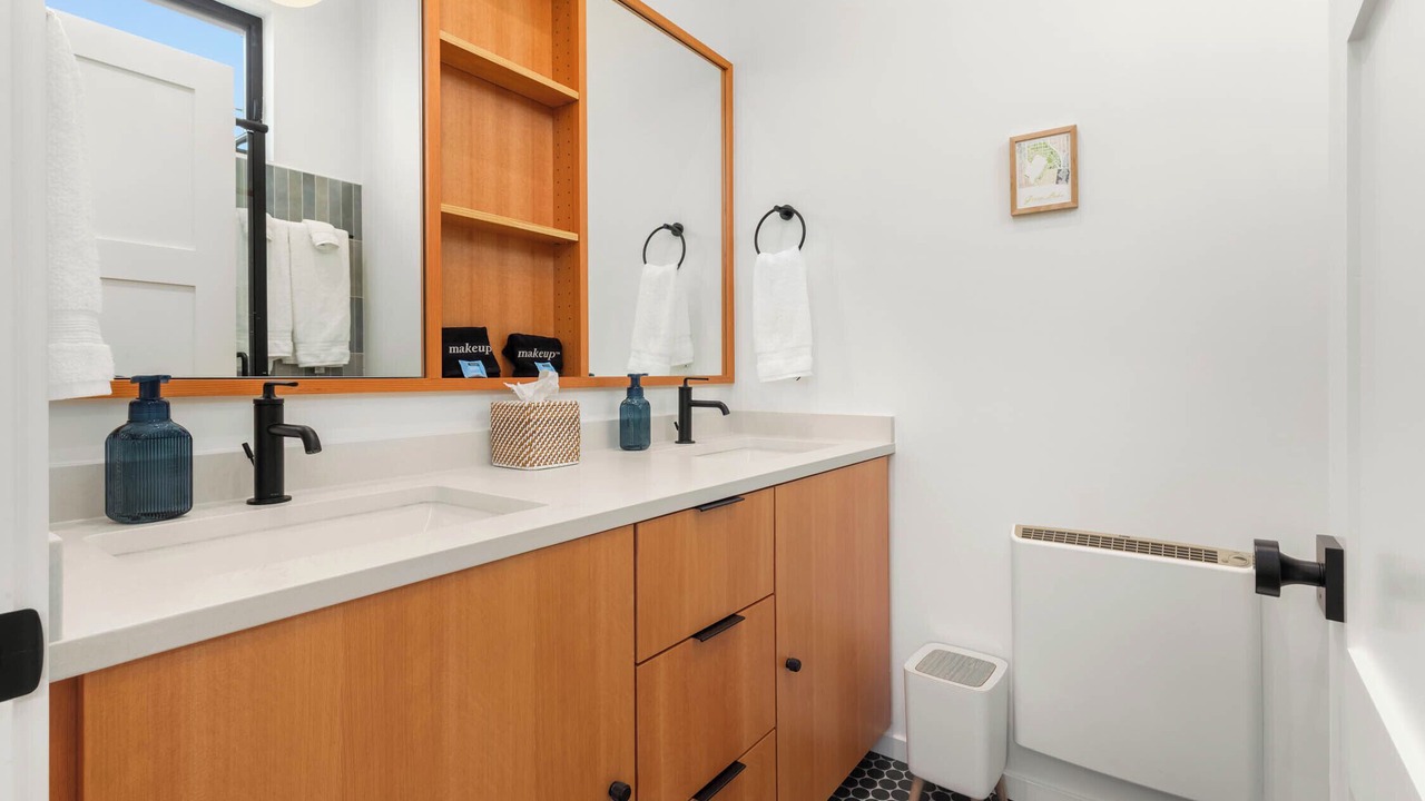 Photo of Bathroom in Green Lake