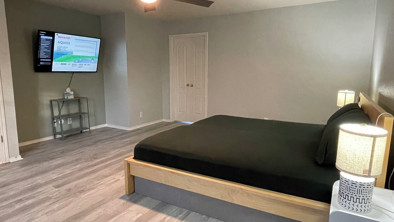 Photo of Bedroom in North San Antonio - SAT