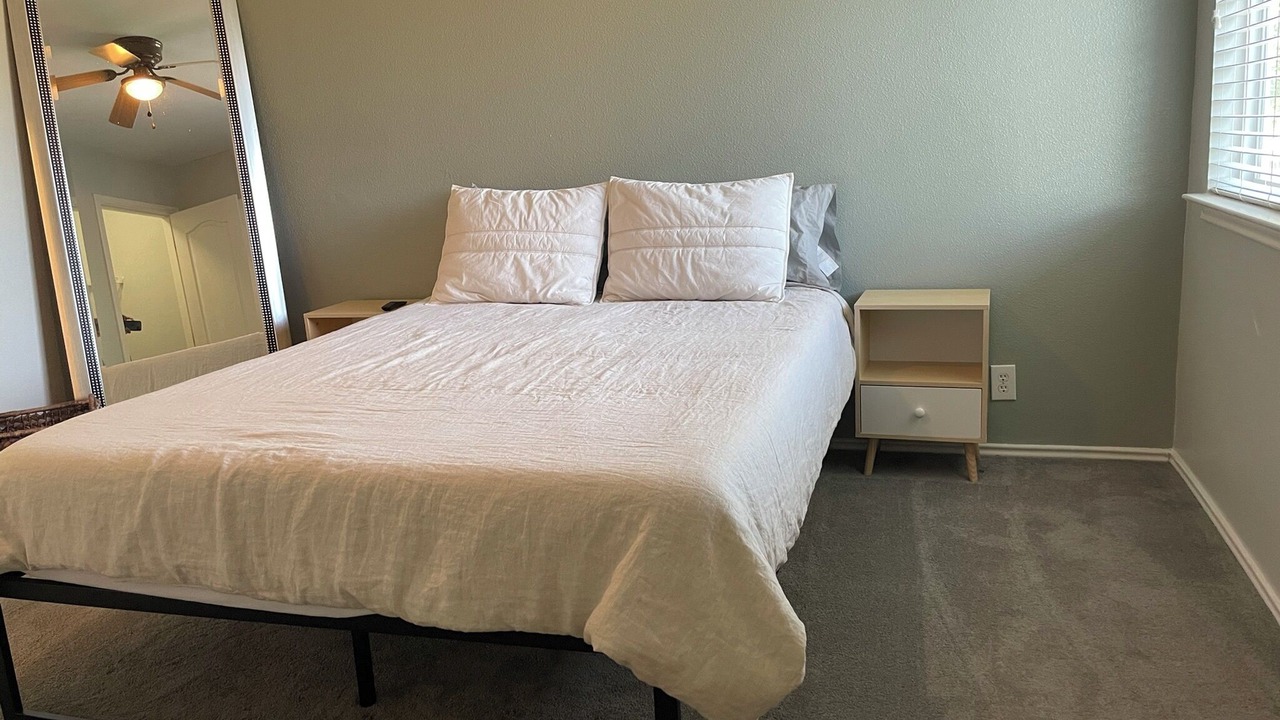 Photo of Bedroom in North San Antonio - SAT