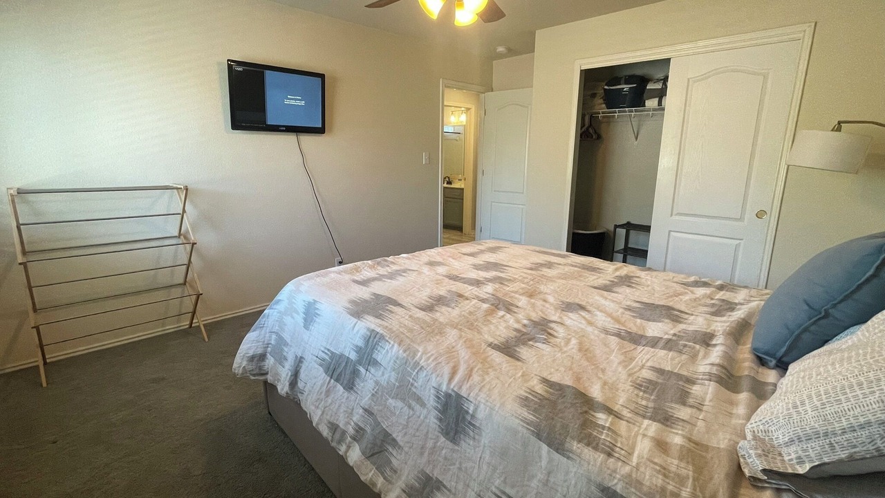 Photo of Bedroom in North San Antonio - SAT