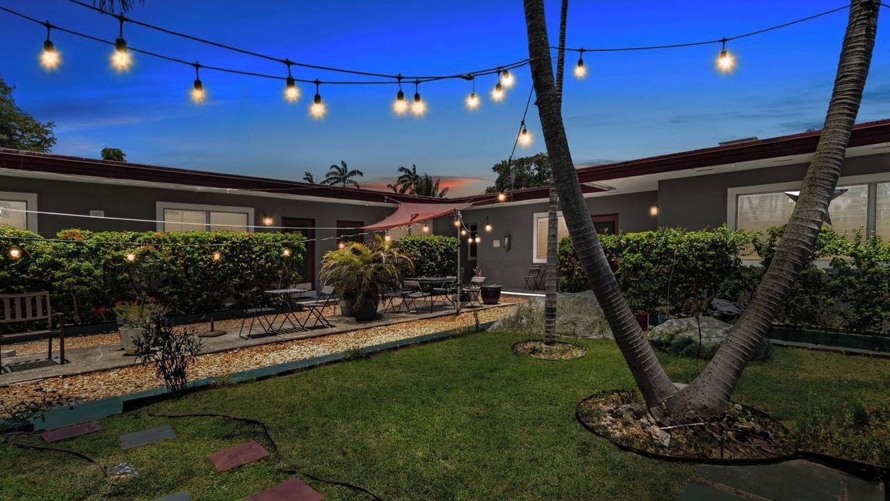 Photo of Patio Balcony in Downtown Hollywood
