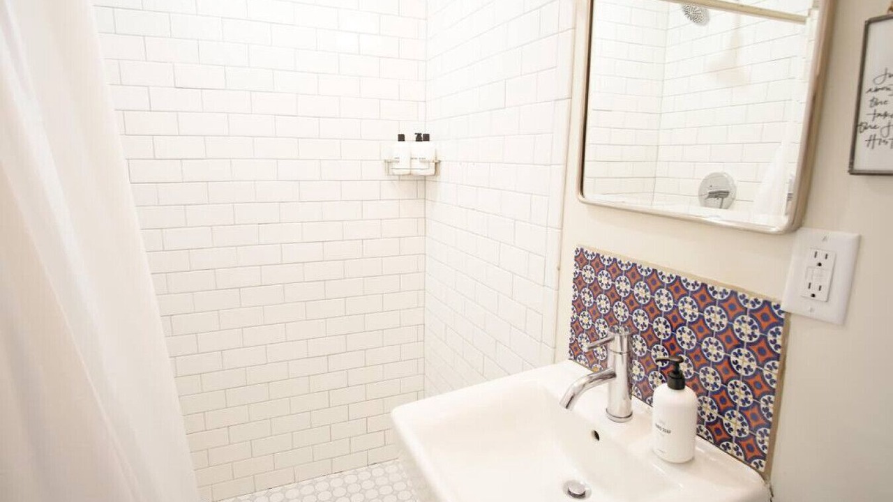 Photo of Bathroom in Yamacraw Village
