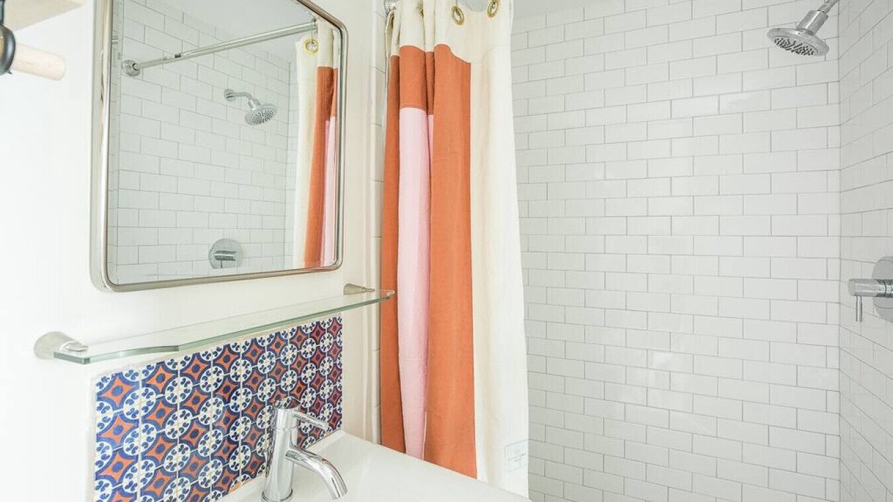 Photo of Bathroom in Yamacraw Village