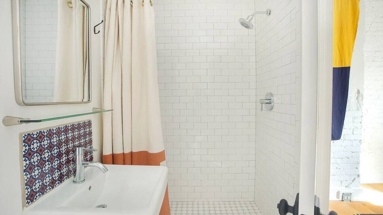 Photo of Bathroom in Yamacraw Village