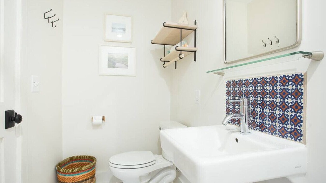 Photo of Bathroom in Yamacraw Village