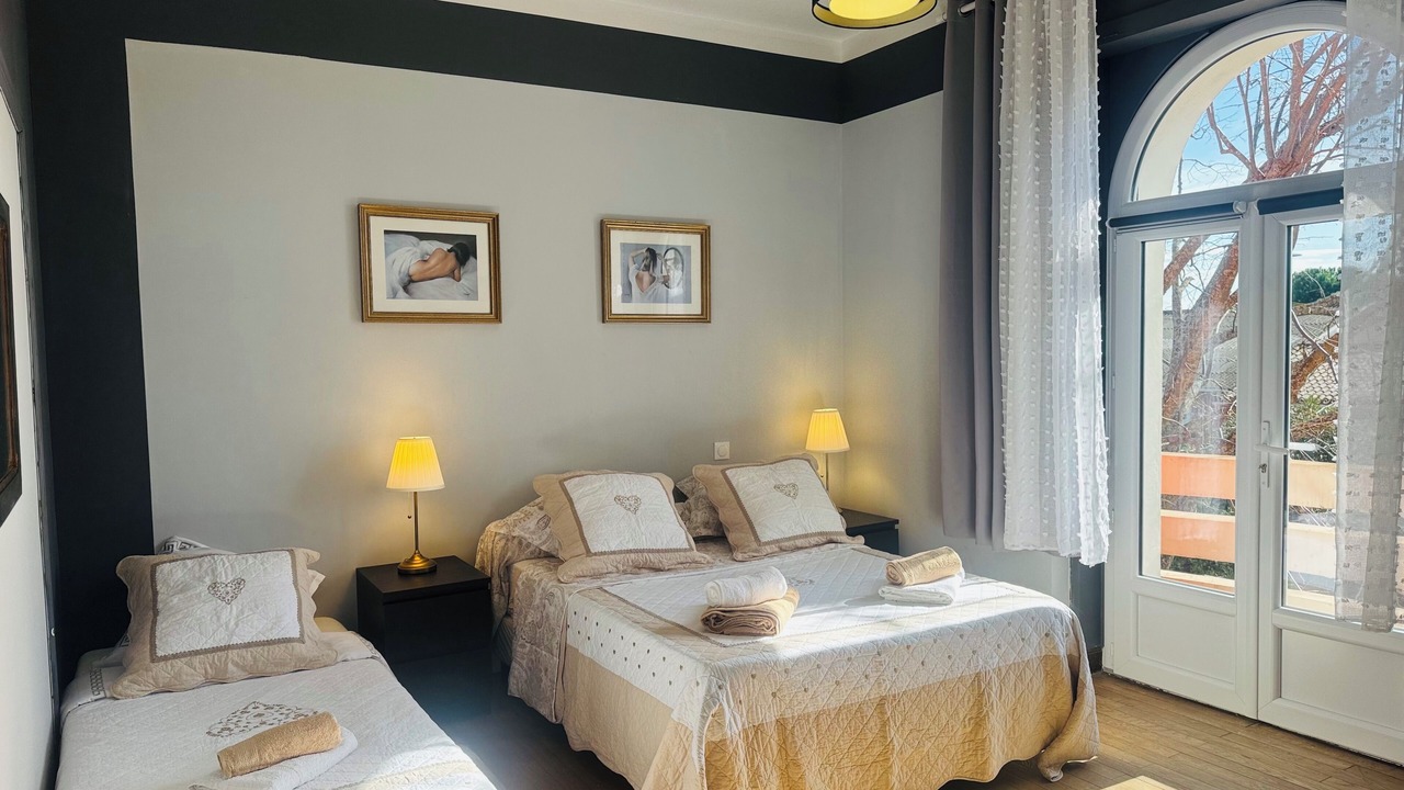 Photo of Bedroom in Peyriac-Minervois
