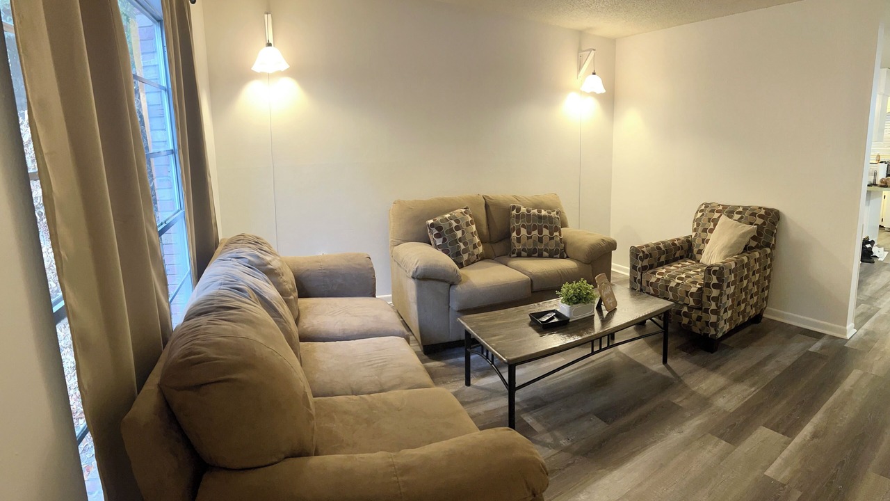 Photo of Livingroom in Sherwood
