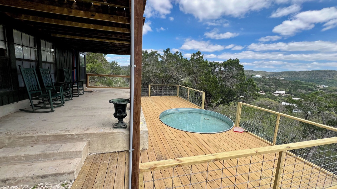 Photo of Patio Balcony in Concan