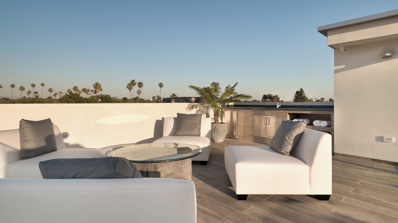 Photo of Patio Balcony in Fairfax District