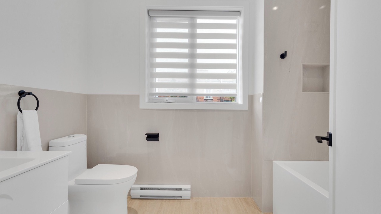 Photo of Bathroom in Cote-Des-Neiges—Notre-Dame-De-Grace
