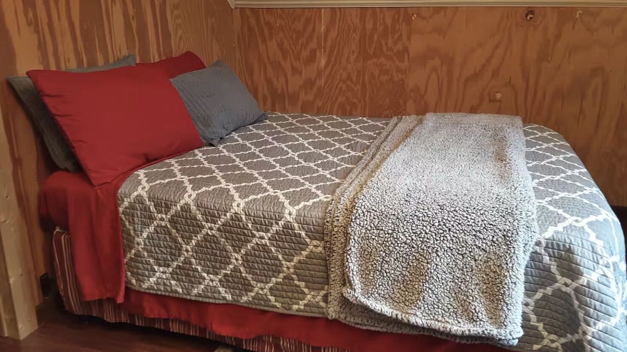 Photo of Bedroom in Flint