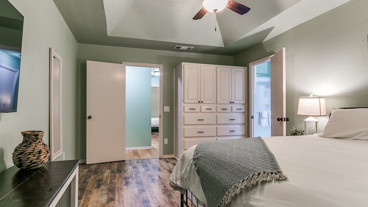 Photo of Bedroom in Norman