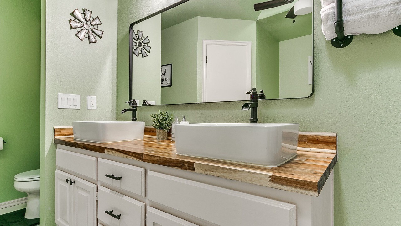 Photo of Bathroom in Norman