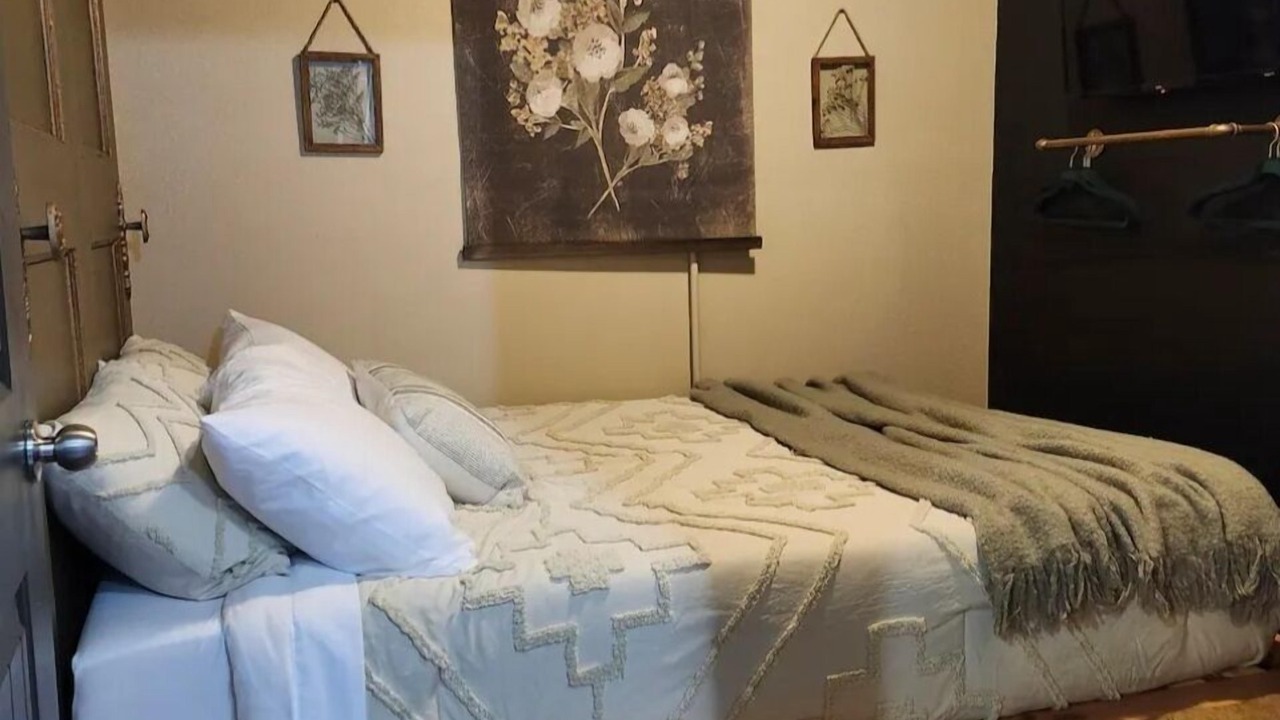 Photo of Bedroom in Mannford